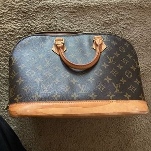 Louis Vuitton Purse